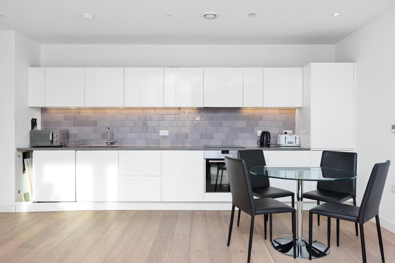 Cave Apartments Лондон Экстерьер фото