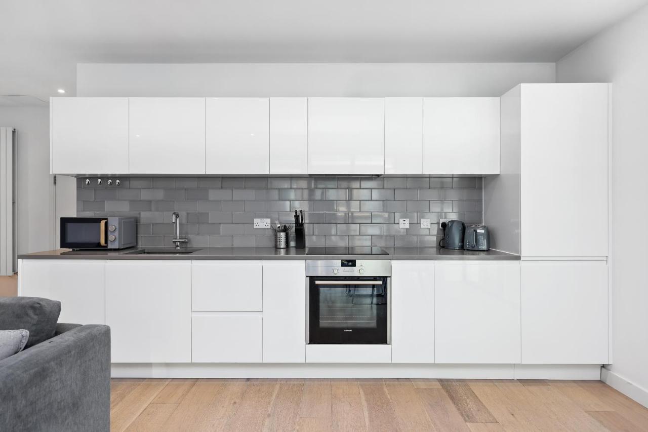 Cave Apartments Лондон Экстерьер фото